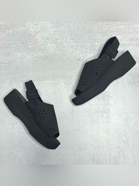 90’s/Y2K Unlisted Black Chunky Sandals